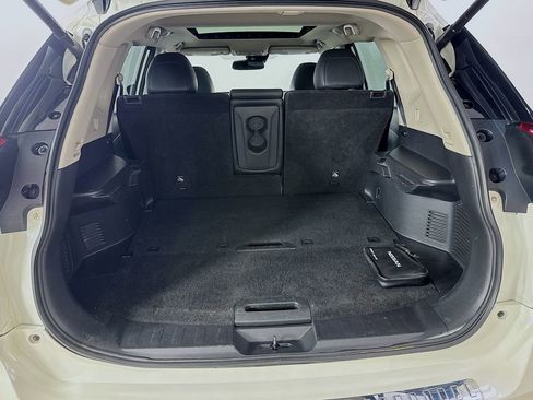 Used 2018 Nissan Rogue SL w/ Premium Package AWD/4WD image 34