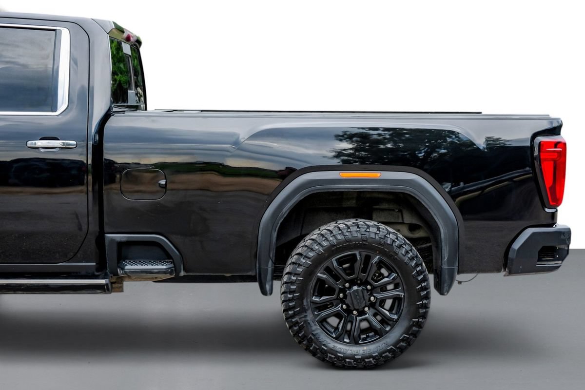 Used 2023 GMC Sierra 2500 Denali w/ Denali Black Diamond Edition AWD/4WD image 11