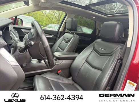 Used 2018 Cadillac XT5 Premium Luxury FWD image 12