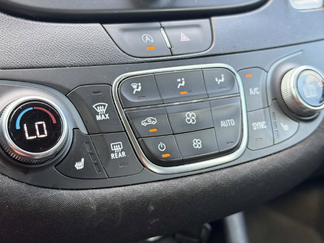 Used 2024 Chevrolet Malibu LT FWD image 22