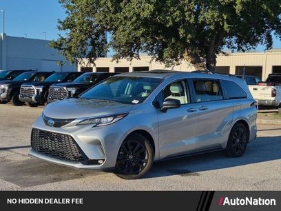 Used 2022 Toyota Sienna XSE