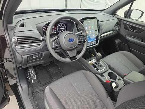 Used 2025 Subaru Forester Premium AWD/4WD image 15