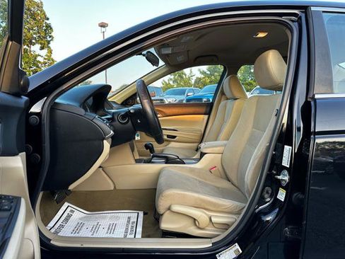 Used 2012 Honda Accord LX image 10