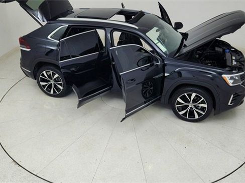 Used 2024 Volkswagen Atlas Cross Sport SEL Premium R-Line image 88
