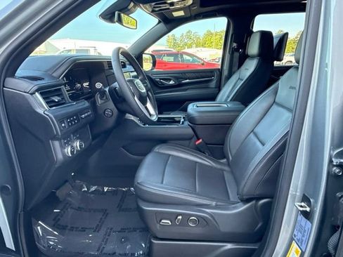Used 2024 GMC Yukon Denali AWD/4WD image 27