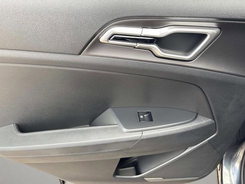 New 2026 Kia Sportage LX image 18