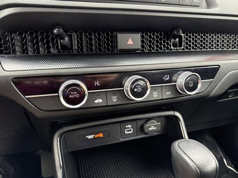 Used 2024 Honda CR-V LX image 26