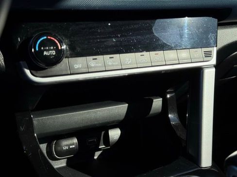 Used 2023 Kia Seltos S w/ Navigation Package image 32