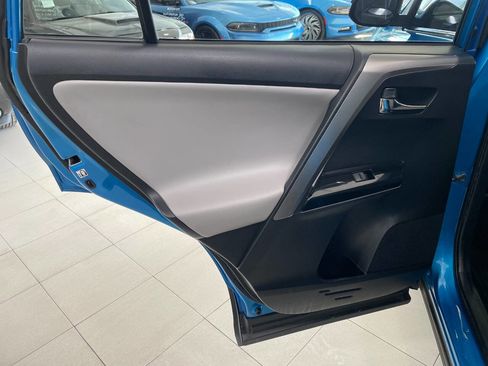 Used 2018 Toyota RAV4 Limited w/ Advanced Technology Package image 20