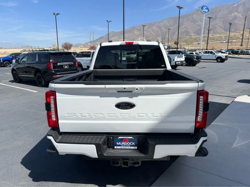 New 2026 Ford F250 Lariat w/ Black Appearance Package image 40