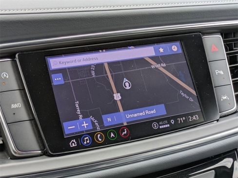 Used 2024 Buick Enclave Premium image 24