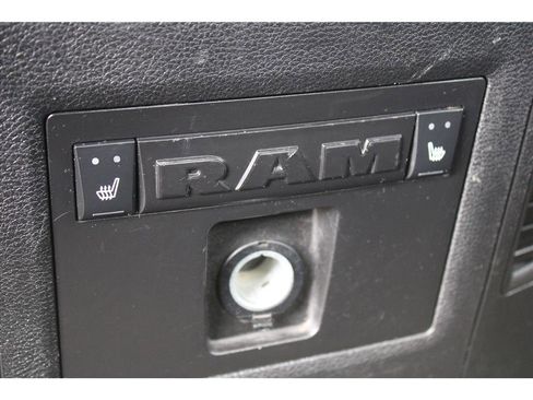 Used 2015 RAM 1500 Laramie w/ Convenience Group image 34