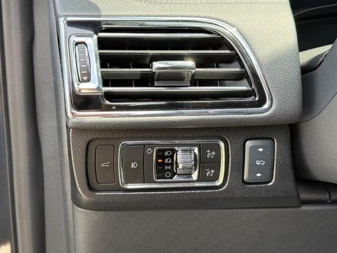 Certified 2024 Lincoln Navigator Reserve AWD/4WD image 27