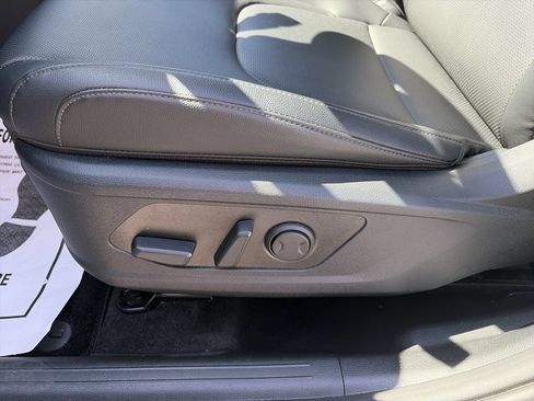 Used 2024 Kia Sportage EX FWD image 13