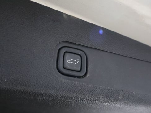 Used 2013 Chevrolet Tahoe LT w/ Luxury Package image 24