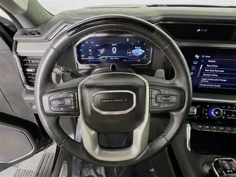Used 2025 GMC Sierra 1500 Denali image 11