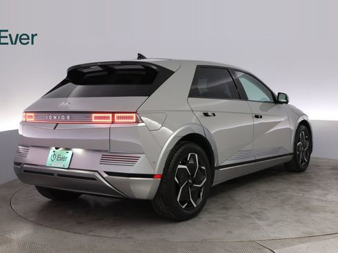 Used 2024 Hyundai Ioniq 5 Limited image 3