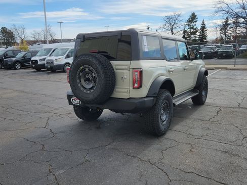 New 2025 Ford Bronco Outer Banks w/ Sasquatch Package image 12