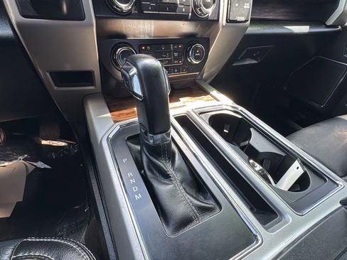 Used 2020 Ford F150 Lariat RWD image 34