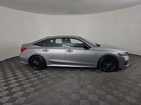 Used 2024 Honda Civic Sport image 3