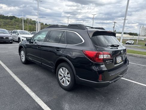 Used 2015 Subaru Outback 2.5i Premium AWD/4WD image 3