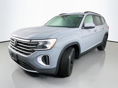 New 2026 Volkswagen Atlas SE image 3