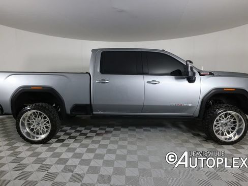 Used 2024 GMC Sierra 2500 AT4 w/ AT4 Preferred Package AWD/4WD image 4