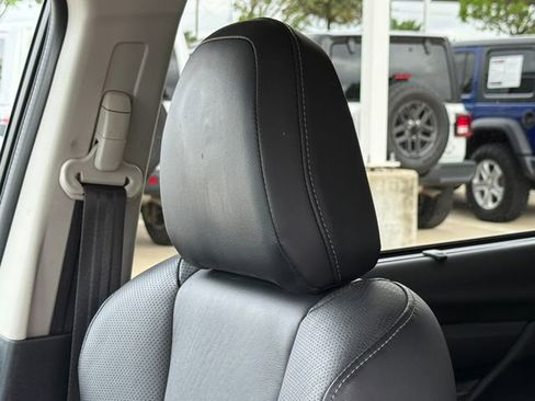 Used 2023 Subaru Ascent Limited AWD/4WD image 14