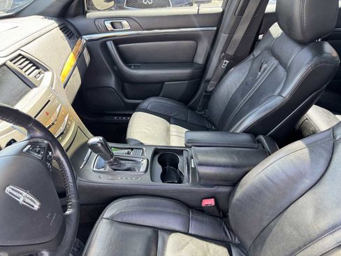 Used 2015 Lincoln MKS FWD image 34