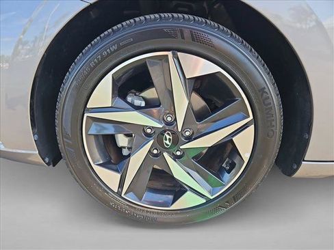 Used 2023 Hyundai Elantra Limited FWD image 24