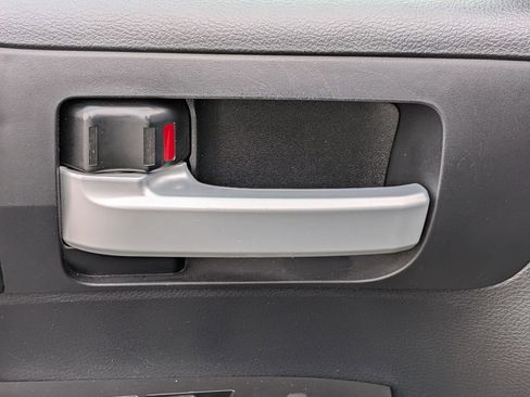 Used 2019 Toyota Tundra SR5 w/ SR5 Upgrade Package image 12