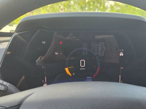 Certified 2025 Chevrolet Trax LT FWD image 25