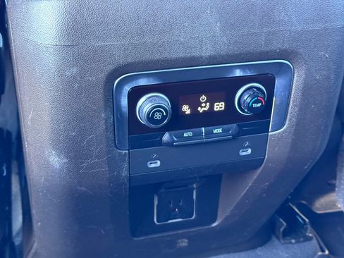 Used 2021 Chevrolet Tahoe LT image 23