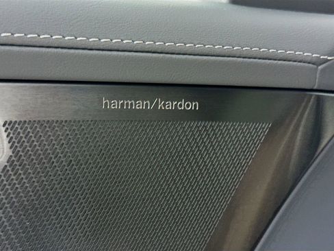 New 2026 Volvo XC90 B6 Plus w/ Protection Package Premier AWD/4WD image 18