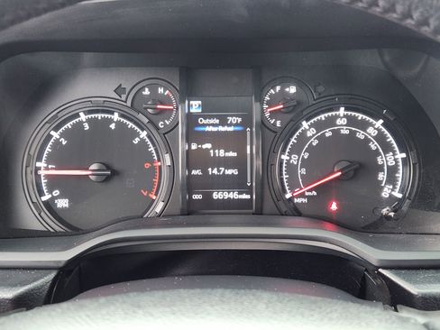 Used 2022 Toyota 4Runner SR5 Premium w/ Moonroof Package AWD/4WD image 16