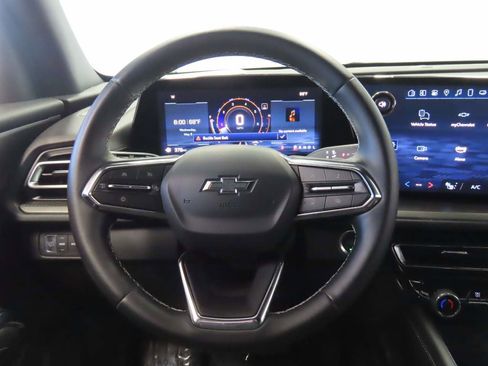 Used 2025 Chevrolet Traverse LT w/ Midnight/Sport Edition AWD/4WD image 10