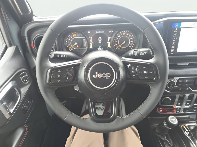 Certified 2025 Jeep Wrangler Rubicon AWD/4WD image 17
