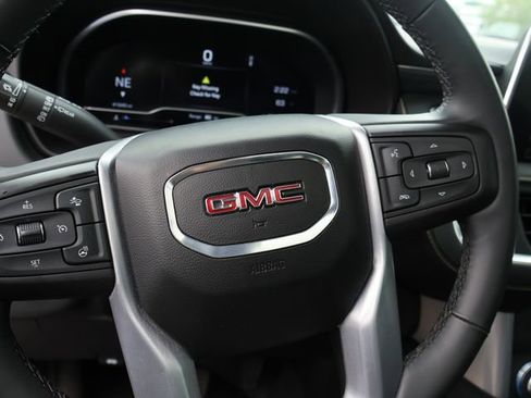 Certified 2023 GMC Yukon SLT w/ SLT Premium Package AWD/4WD image 28