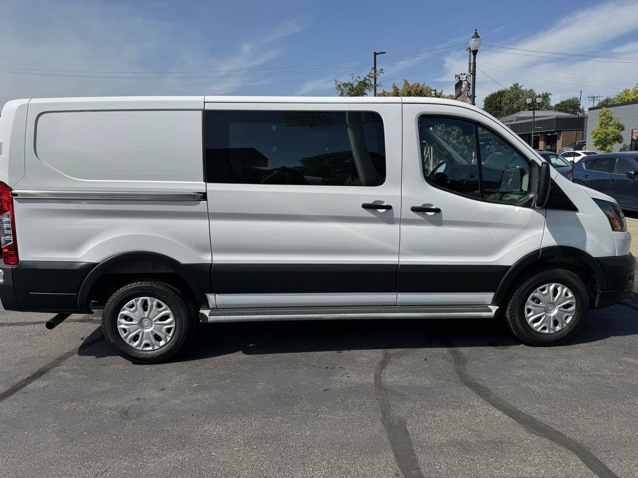 Used 2025 Ford Transit 250 Low Roof w/ Exterior Upgrade Package RWD image 5