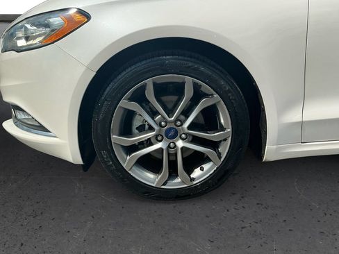 Used 2017 Ford Fusion SE w/ Equipment Group 201A FWD image 13