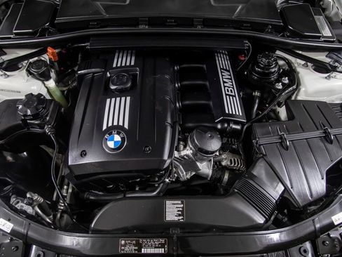 Used 2012 BMW 328i Convertible image 49