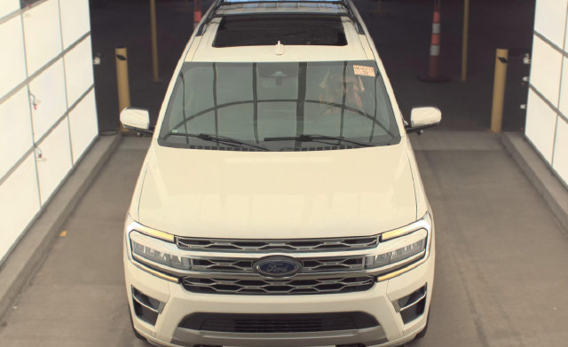Used 2023 Ford Expedition Max Platinum AWD/4WD image 7
