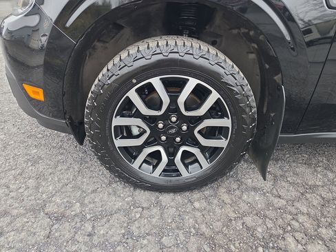 Used 2023 Ford Maverick Lariat w/ Equipment Group 500A Standard image 11