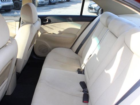 Used 2010 Hyundai Sonata GLS image 17