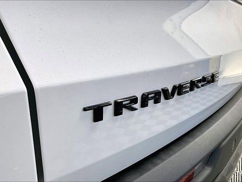 New 2025 Chevrolet Traverse LT w/ Enhanced Driving Package image 11