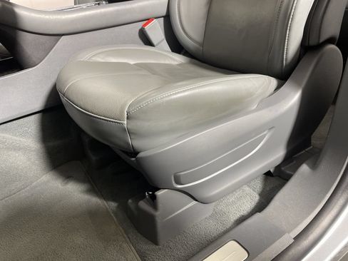 Used 2020 Lincoln Aviator Reserve AWD/4WD image 11