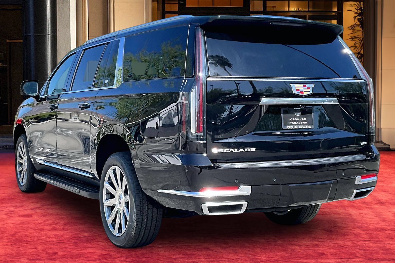 New 2026 Cadillac Escalade ESV 4WD w/ LPO, Floor Liner Package image 4