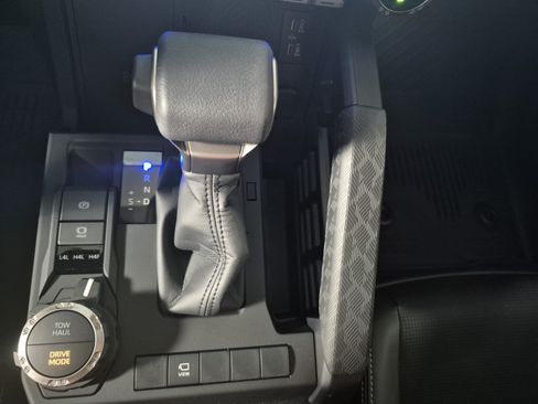 New 2026 Toyota 4Runner Limited AWD/4WD image 28