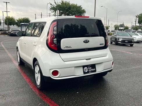Used 2016 Kia Soul EV FWD image 11