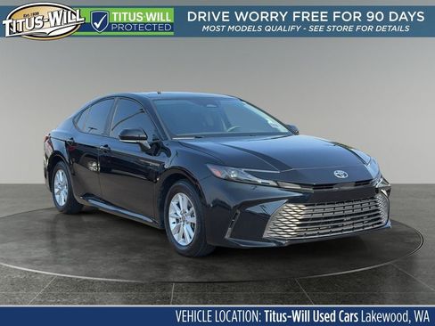 Used 2025 Toyota Camry LE FWD image 1